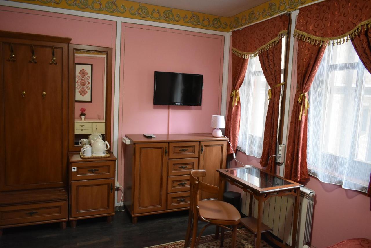 Family Hotel At Renaissance Square Plovdiv Luaran gambar