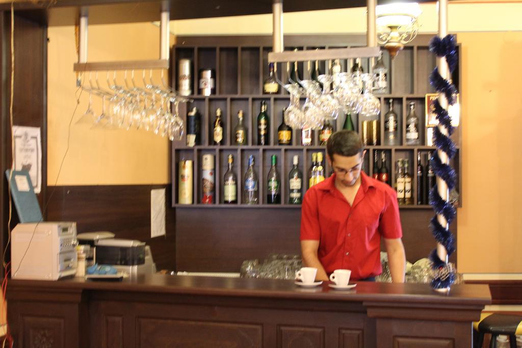 Family Hotel At Renaissance Square Plovdiv Luaran gambar