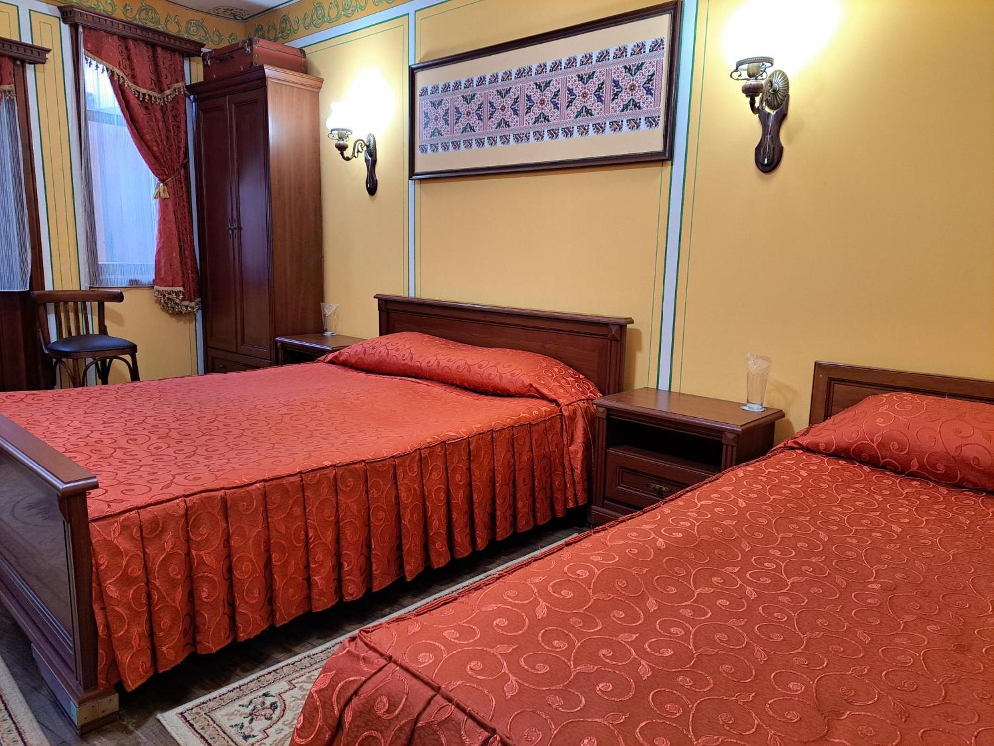 Family Hotel At Renaissance Square Plovdiv Luaran gambar