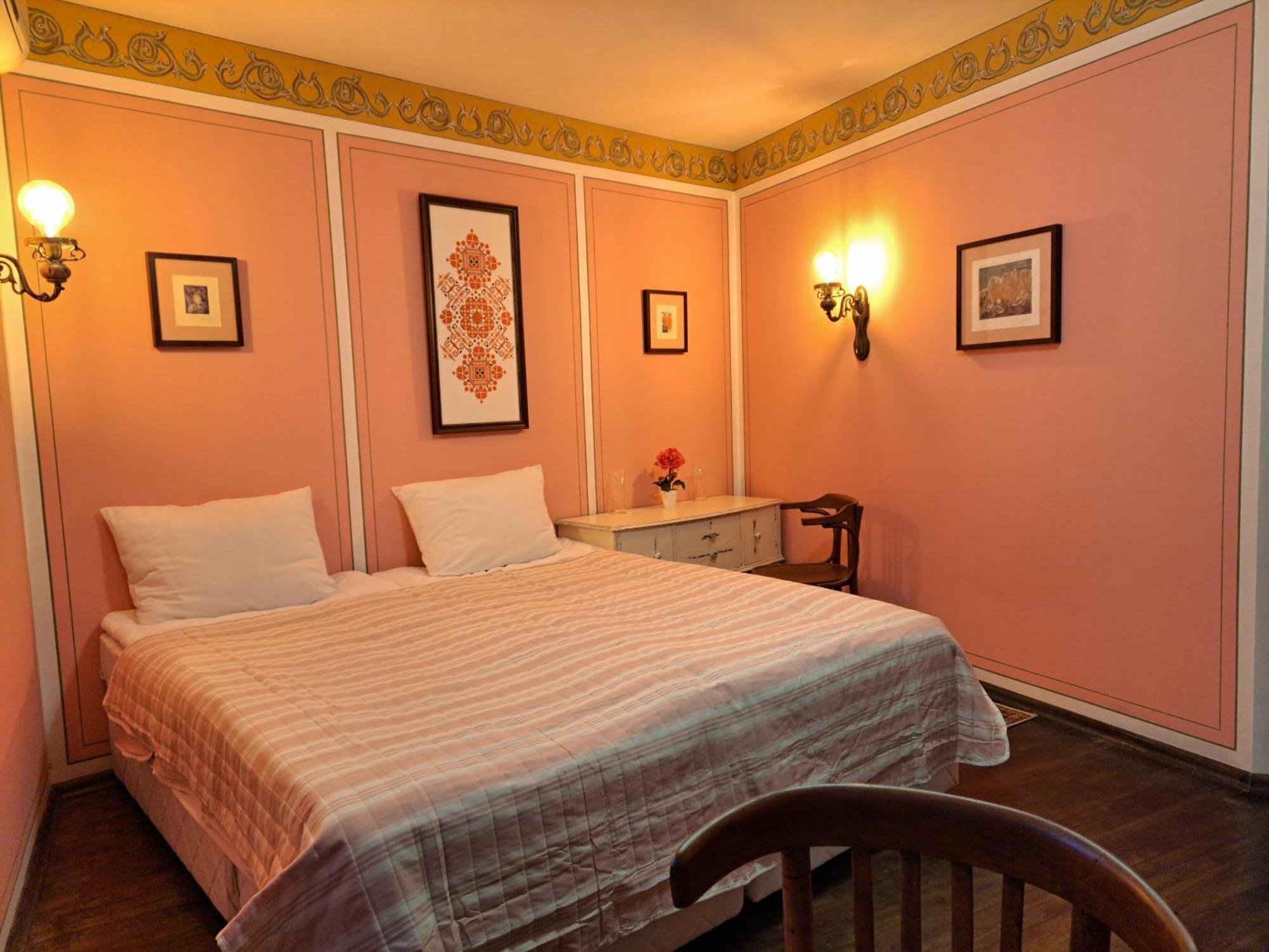 Family Hotel At Renaissance Square Plovdiv Luaran gambar