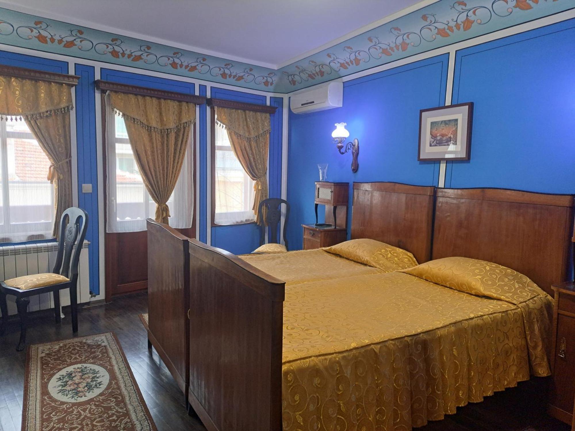 Family Hotel At Renaissance Square Plovdiv Luaran gambar