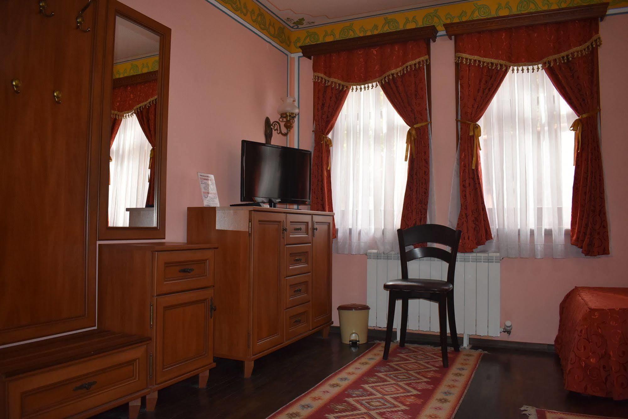 Family Hotel At Renaissance Square Plovdiv Luaran gambar